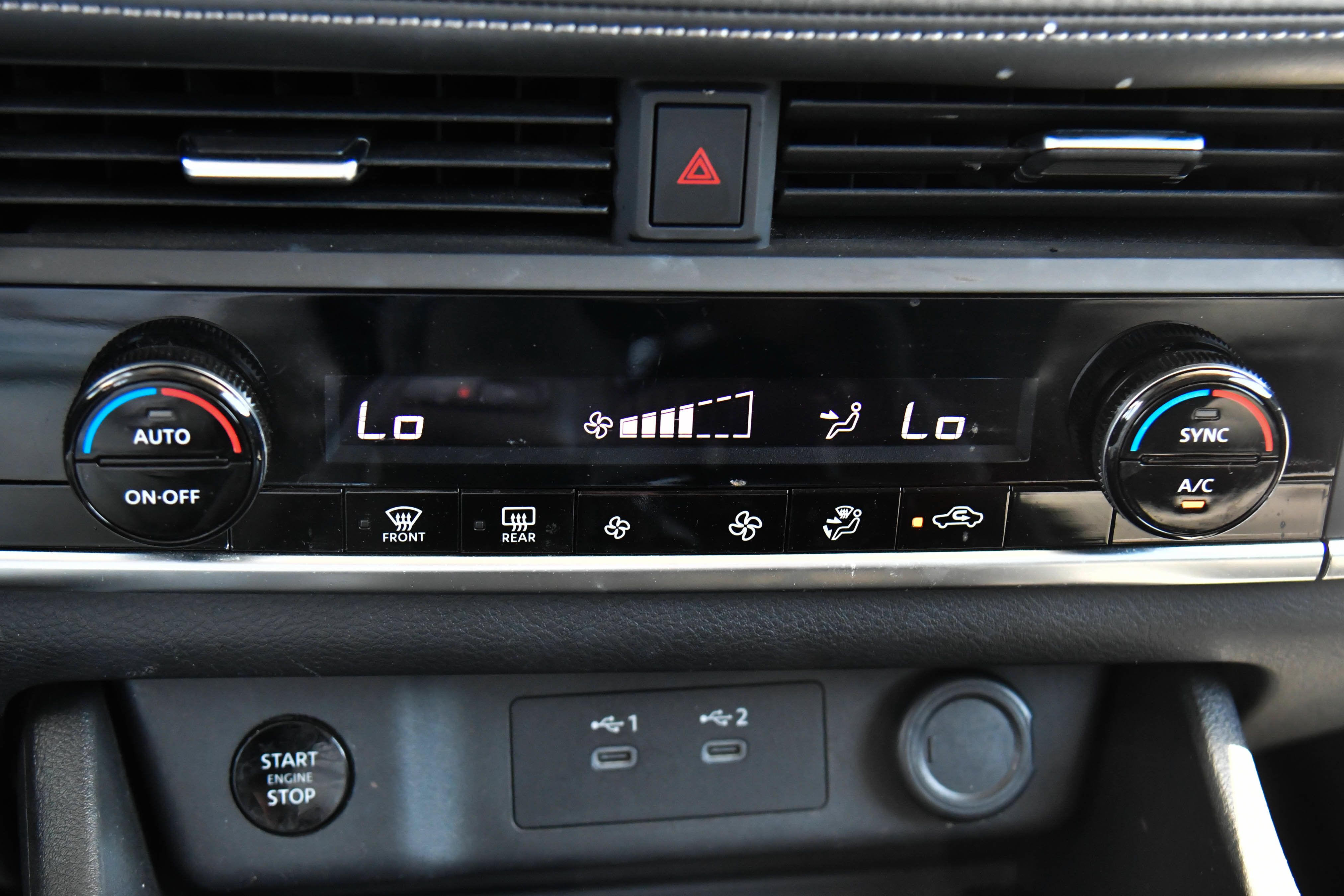Used 2025 Nissan Rogue SV AWD/4WD image 23