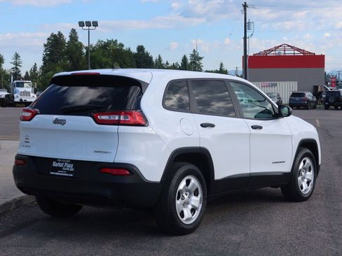 Used 2017 Jeep Cherokee Sport image 13