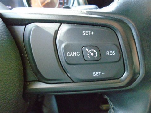 Used 2020 Jeep Wrangler Unlimited Sport S image 24