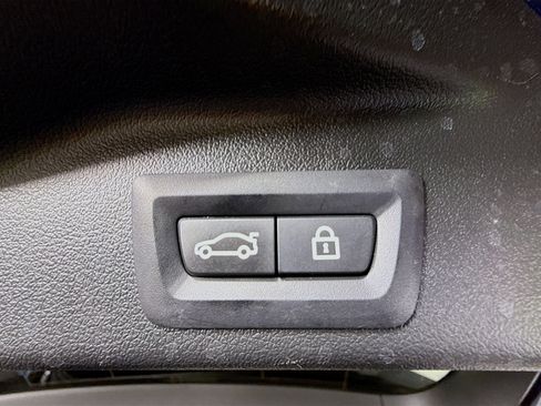 Used 2022 BMW X5 xDrive40i w/ Executive Package image 41