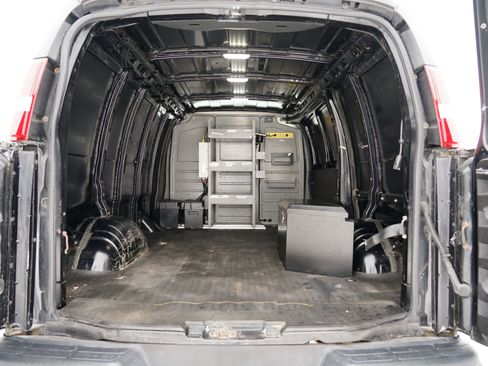 Used 2019 Chevrolet Express 2500 w/ Driver Convenience Package image 15