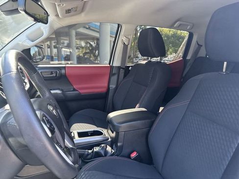 Used 2022 Toyota Tacoma SR5 w/ Technology Package RWD image 22