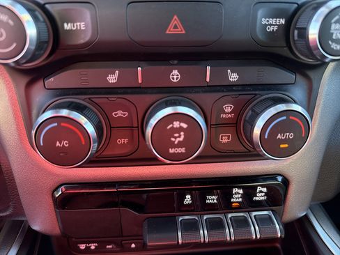 Used 2019 RAM 1500 Big Horn image 31