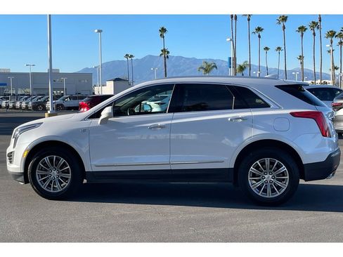 Used 2017 Cadillac XT5 Luxury w/ Driver Awareness Package image 3