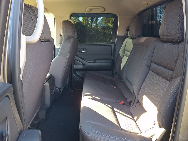Used 2024 Nissan Frontier SV w/ SV Convenience Package AWD/4WD image 21