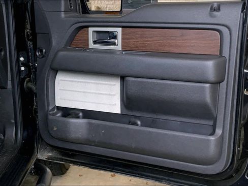 Used 2014 Ford F150 Lariat w/ Equipment Group 501A Mid image 21