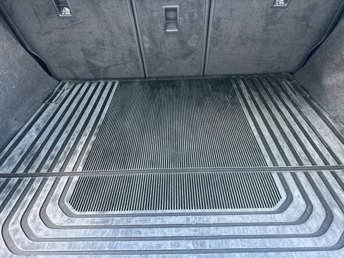 Used 2024 Land Rover Range Rover Sport Dynamic SE image 15