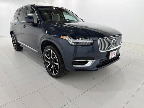 Used 2022 Volvo XC90 T8 Inscription Expression w/ Climate Package AWD/4WD image 7