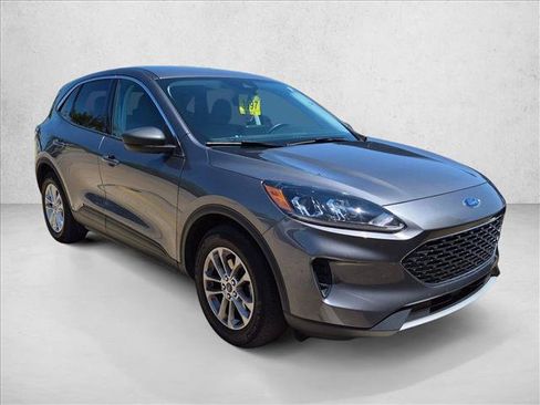 Used 2022 Ford Escape SE w/ Convenience Package FWD image 3
