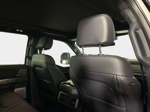 Used 2025 Ford F250 Platinum AWD/4WD image 30