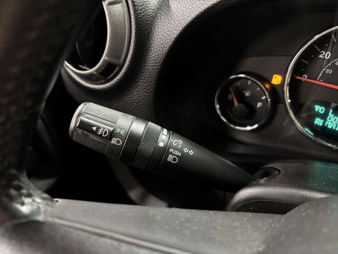 Used 2015 Jeep Wrangler Unlimited Sport w/ Quick Order Package 24S image 32