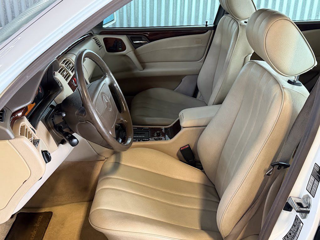 Used 1996 Mercedes-Benz E 300 Sedan image 11