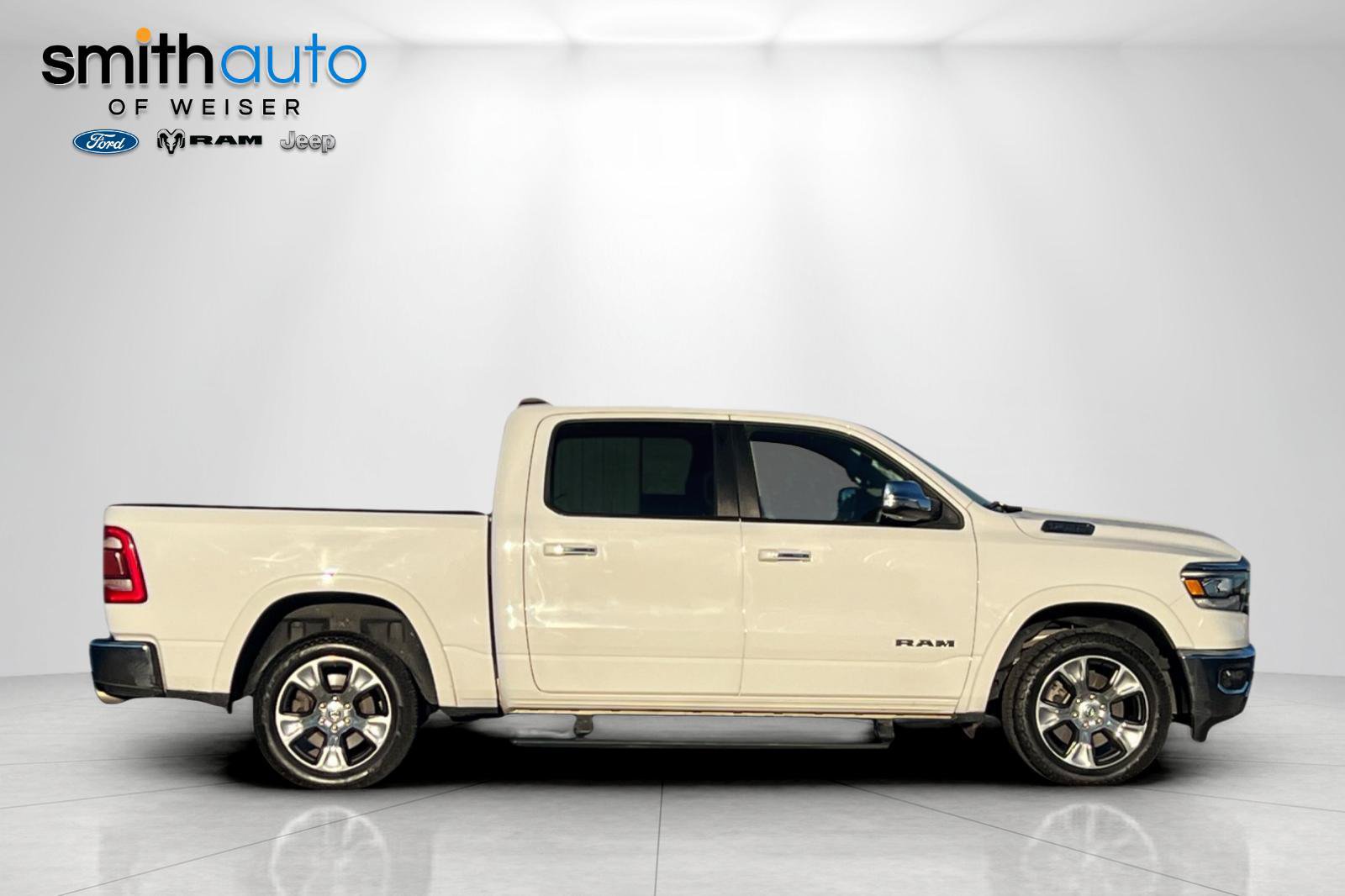 Used 2022 RAM 1500 Laramie AWD/4WD image 3