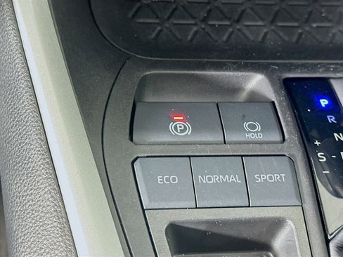 Used 2024 Toyota RAV4 XLE image 26