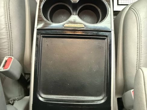 Used 2016 Toyota Sienna XLE w/ XLE Navigation Package FWD image 14