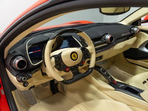Used 2018 Ferrari 812 Superfast image 8