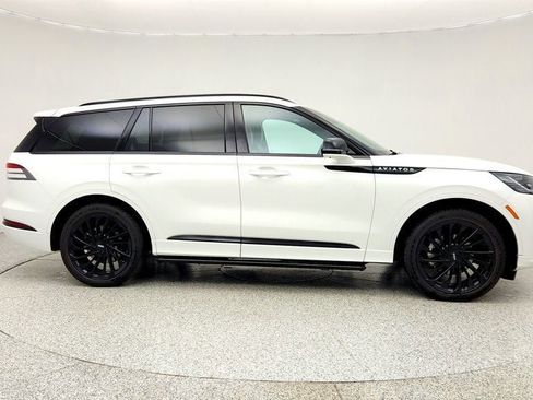 Used 2025 Lincoln Aviator Reserve w/ Equipment Group 201A AWD/4WD image 7