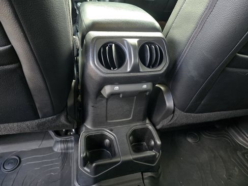 Used 2021 Jeep Wrangler Unlimited Sport image 24