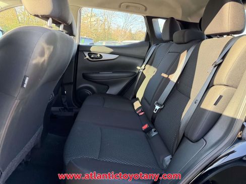 Used 2022 Nissan Rogue Sport S AWD/4WD image 17