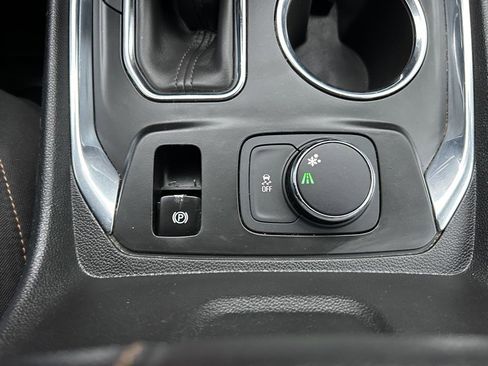 Used 2018 Chevrolet Traverse LS image 12