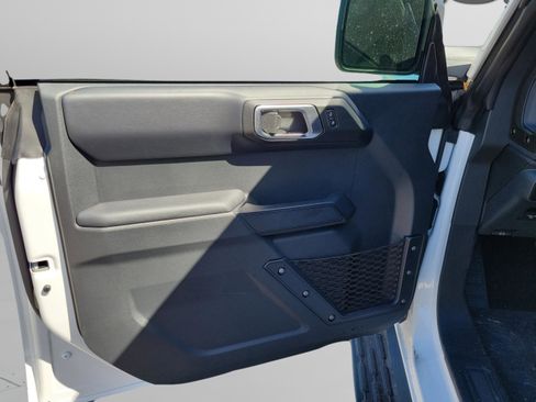 New 2025 Ford Bronco Outer Banks w/ Sasquatch Package AWD/4WD image 6