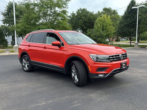 Used 2019 Volkswagen Tiguan S AWD/4WD image 9