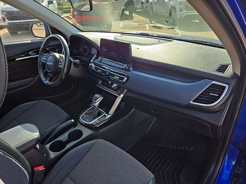 Used 2023 Kia Seltos S w/ Navigation Package image 19