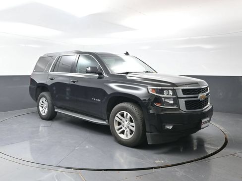 Used 2016 Chevrolet Tahoe LT w/ Luxury Package AWD/4WD image 5