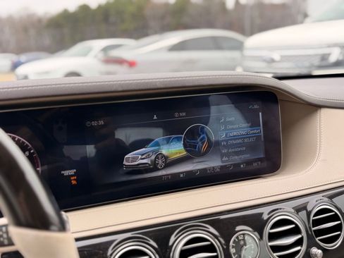 Used 2020 Mercedes-Benz S 560 4MATIC Sedan image 53