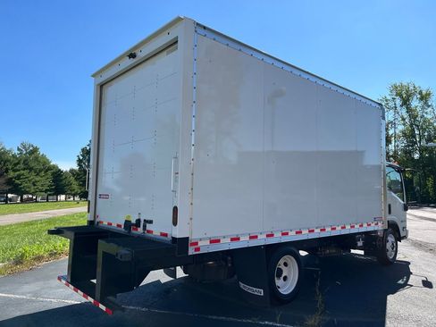 Used 2024 Isuzu NPR image 3