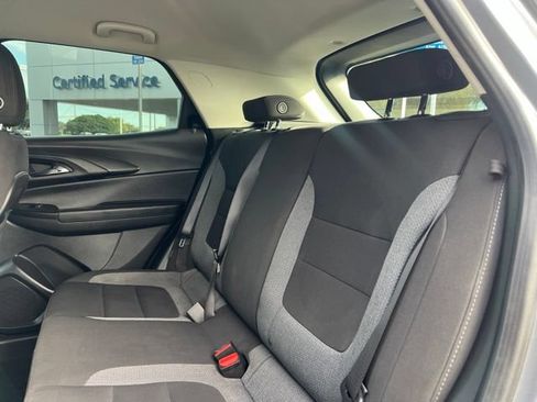 Used 2021 Chevrolet TrailBlazer LS FWD image 14