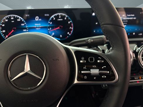 Used 2022 Mercedes-Benz CLA 250 image 28