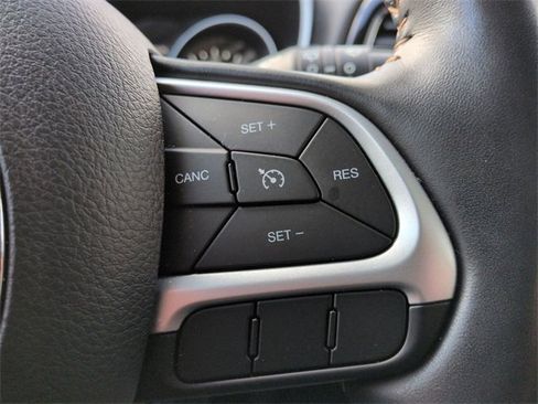 Used 2020 Jeep Compass Limited image 14