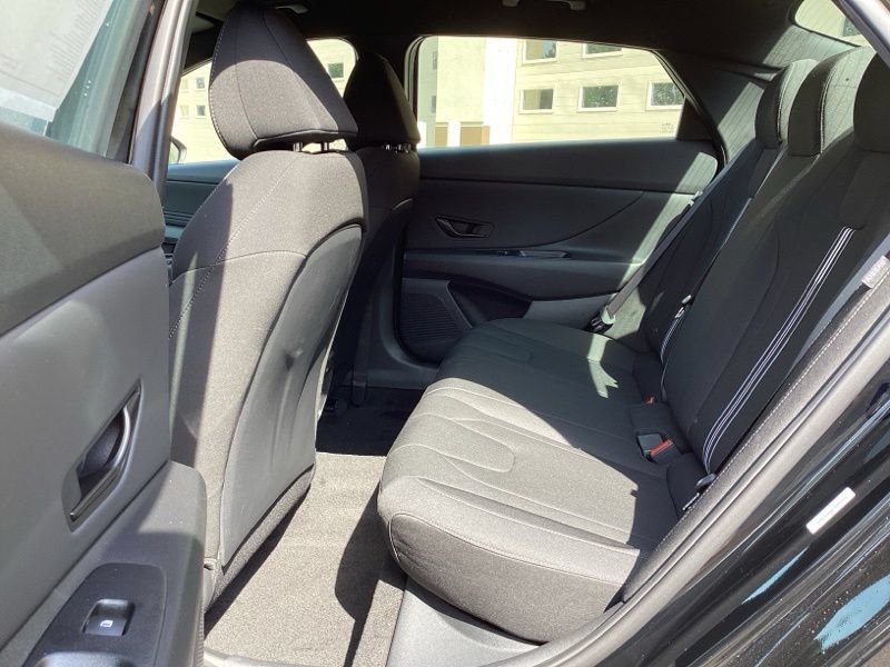 New 2026 Hyundai Elantra Sport FWD image 17