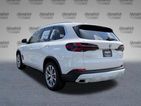 New 2026 BMW X5 xDrive40i w/ Premium Package AWD/4WD image 9