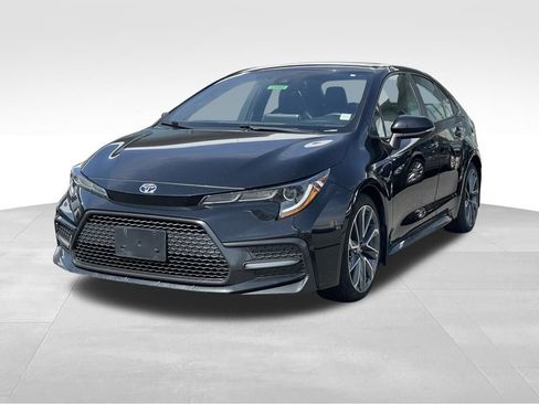 Used 2021 Toyota Corolla XSE w/ Carpet Mat Package (TMS) FWD image 2