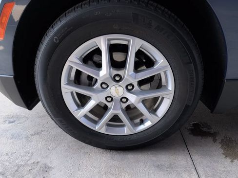 Used 2024 Chevrolet Equinox LT FWD image 25