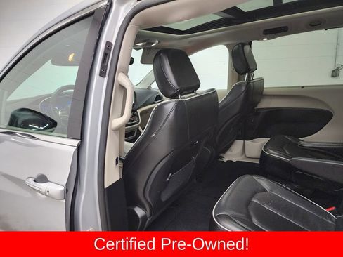 Certified 2023 Chrysler Pacifica Limited FWD image 25