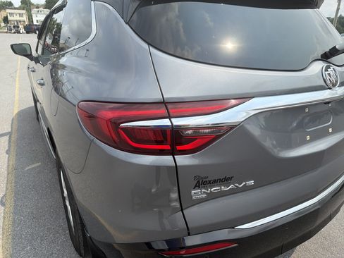 Used 2021 Buick Enclave Essence w/ LPO, Hit The Road Package AWD/4WD image 15