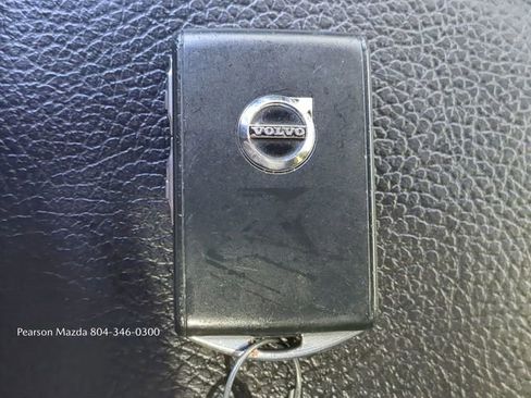 Used 2018 Volvo XC60 T6 Momentum w/ Convenience Package AWD/4WD image 30