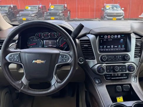 Used 2016 Chevrolet Suburban LT AWD/4WD image 12