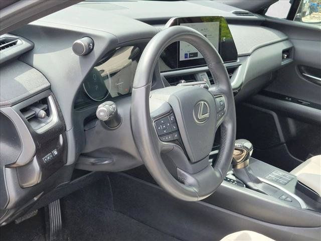 Used 2024 Lexus UX 250h F Sport FWD image 9