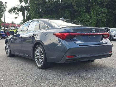 Used 2019 Toyota Avalon Limited w/ All Weather Liner Package FWD image 3