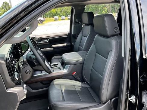 Used 2024 GMC Sierra 1500 SLT w/ SLT Premium Plus Package AWD/4WD image 22