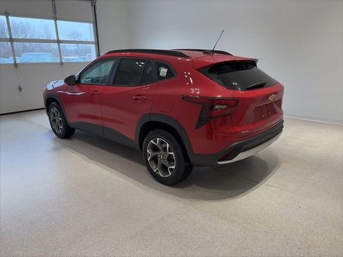New 2026 Chevrolet Trax LT w/ Driver Confidence Package FWD image 4