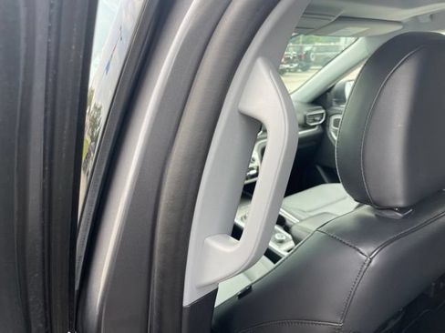 Used 2021 Ford Explorer XLT w/ Equipment Group 202A AWD/4WD image 65