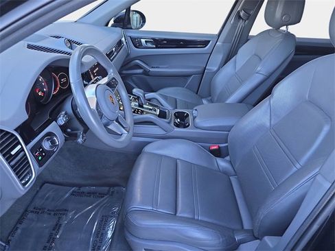 Used 2021 Porsche Cayenne image 18