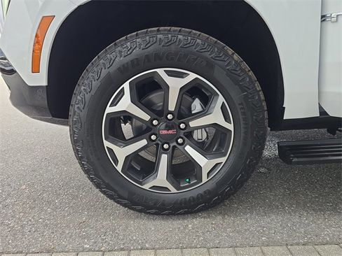 New 2026 GMC Yukon XL AT4 w/ AT4 Premium Plus Package image 31
