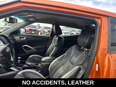 Used 2015 Hyundai Veloster Turbo FWD image 3