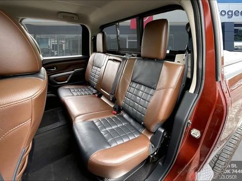 Used 2017 Nissan Titan Platinum Reserve AWD/4WD image 21